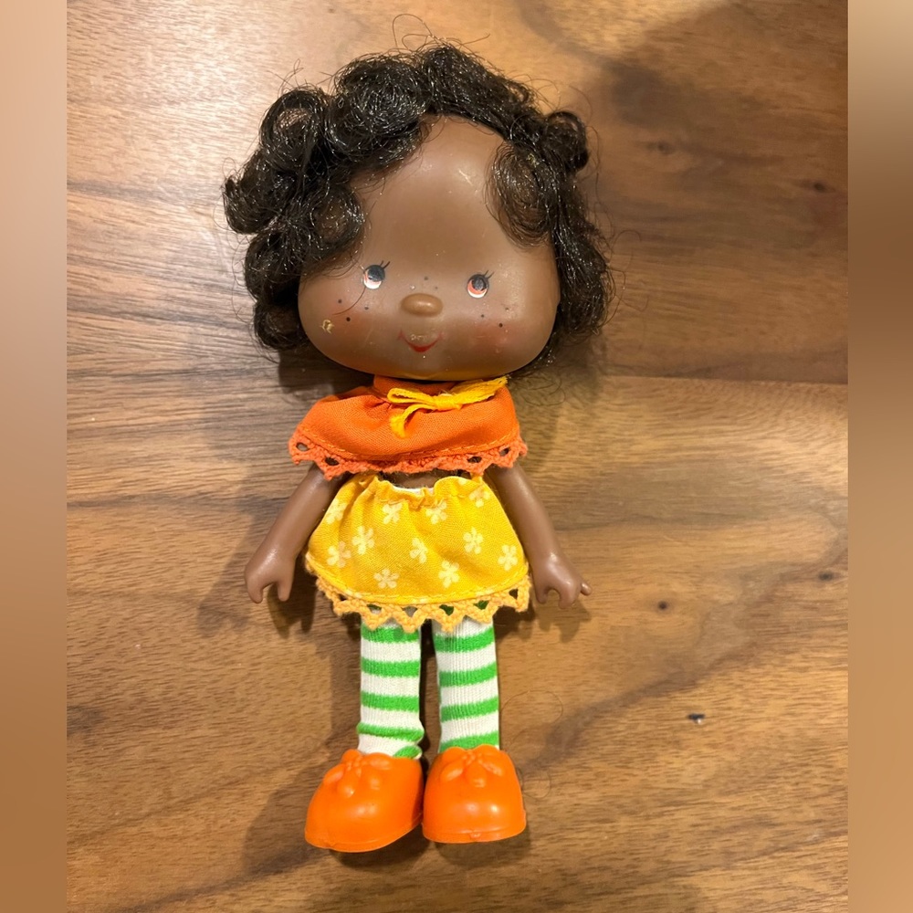 Set (9) of Vintage Strawberry Shortcake Dolls - Picture 3 of 9